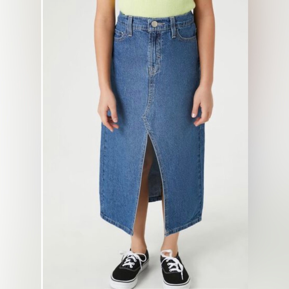Forever 21 Kids, girls size 5/6 blue‎ denim midi skirt